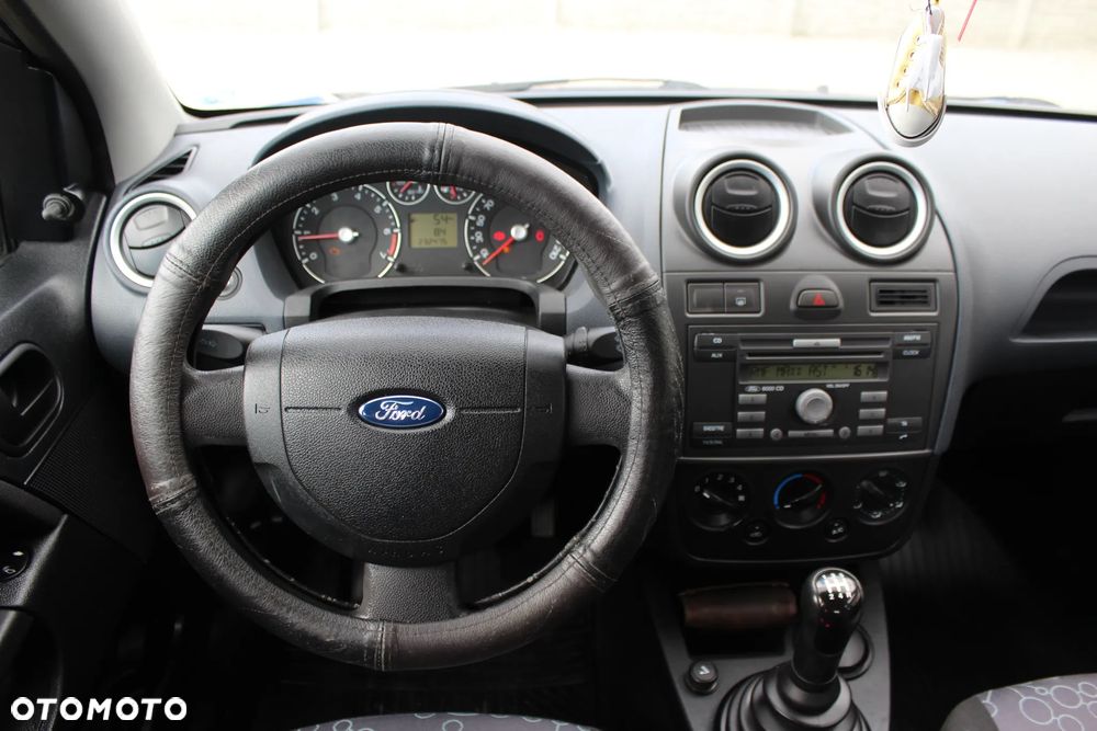 Ford Fiesta 1.3 - 9