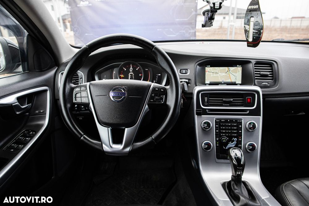 Volvo S60 D2 Geartronic - 12