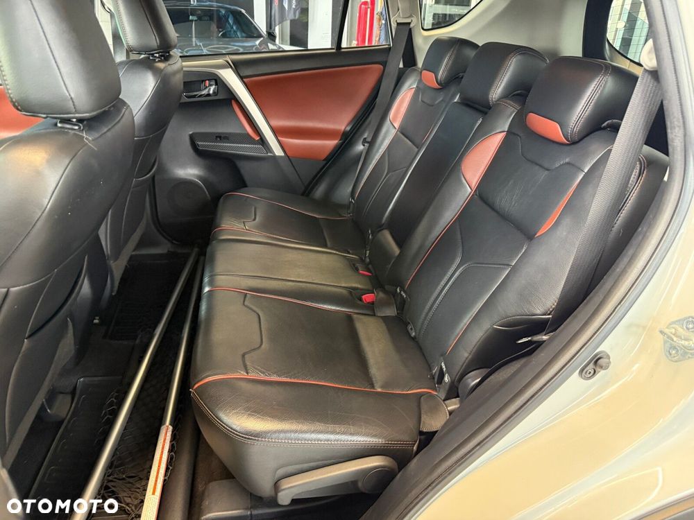 Toyota RAV4 - 13