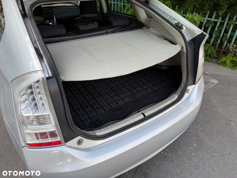 Toyota Prius - 10