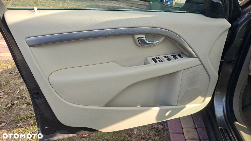 Volvo XC 70 - 9
