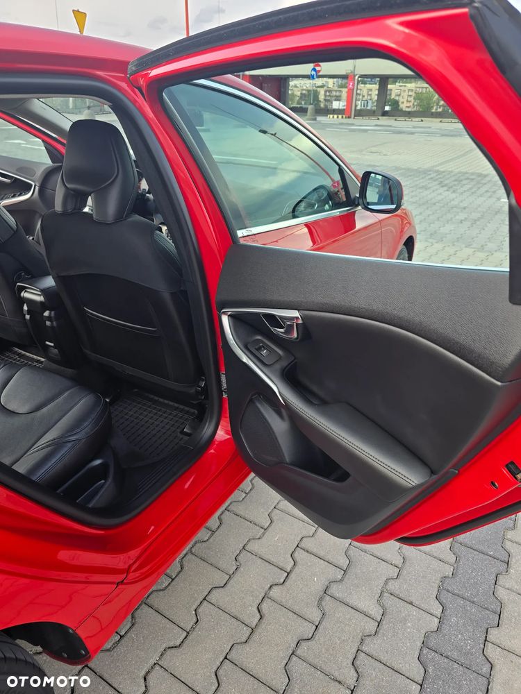 Volvo V40 - 13