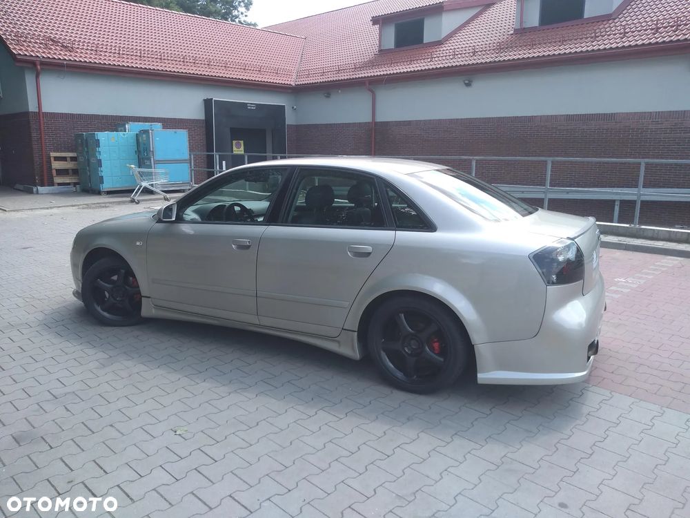 Audi A4 Limousine 2 - 5