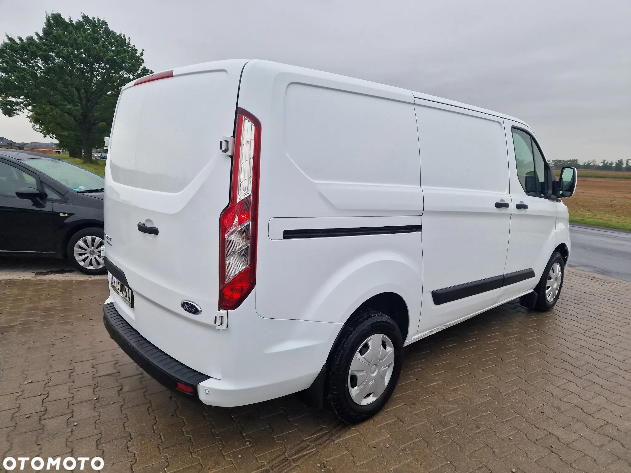 Ford Transit Custom - 11