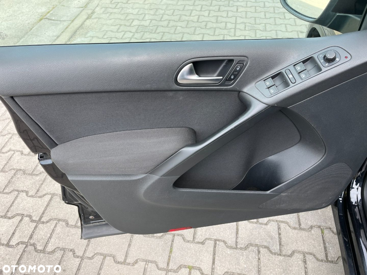 Volkswagen Tiguan 2.0 TDI SCR BlueMotion Technology Sport & Style - 16