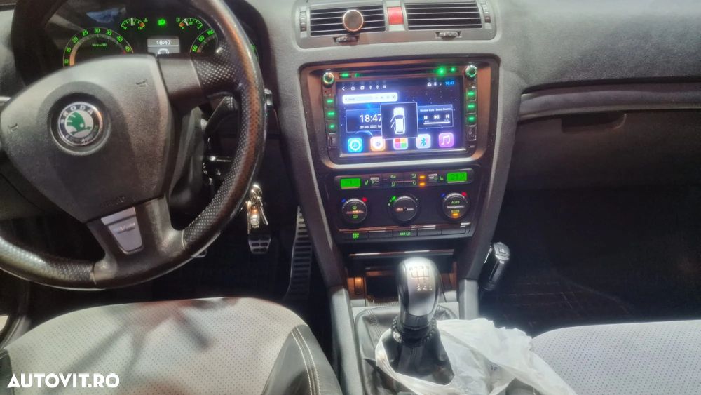Skoda Octavia Combi 2.0 RS TDI - 2