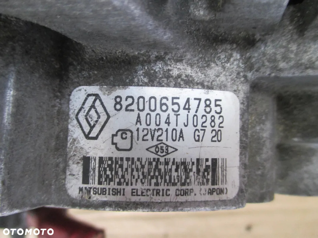 Alternator LAGUNA III trafic vivaro 2,0DCI 8200654785 - 2
