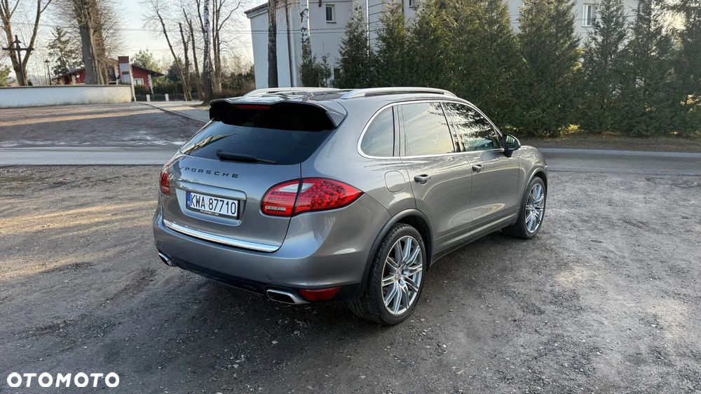Porsche Cayenne - 8