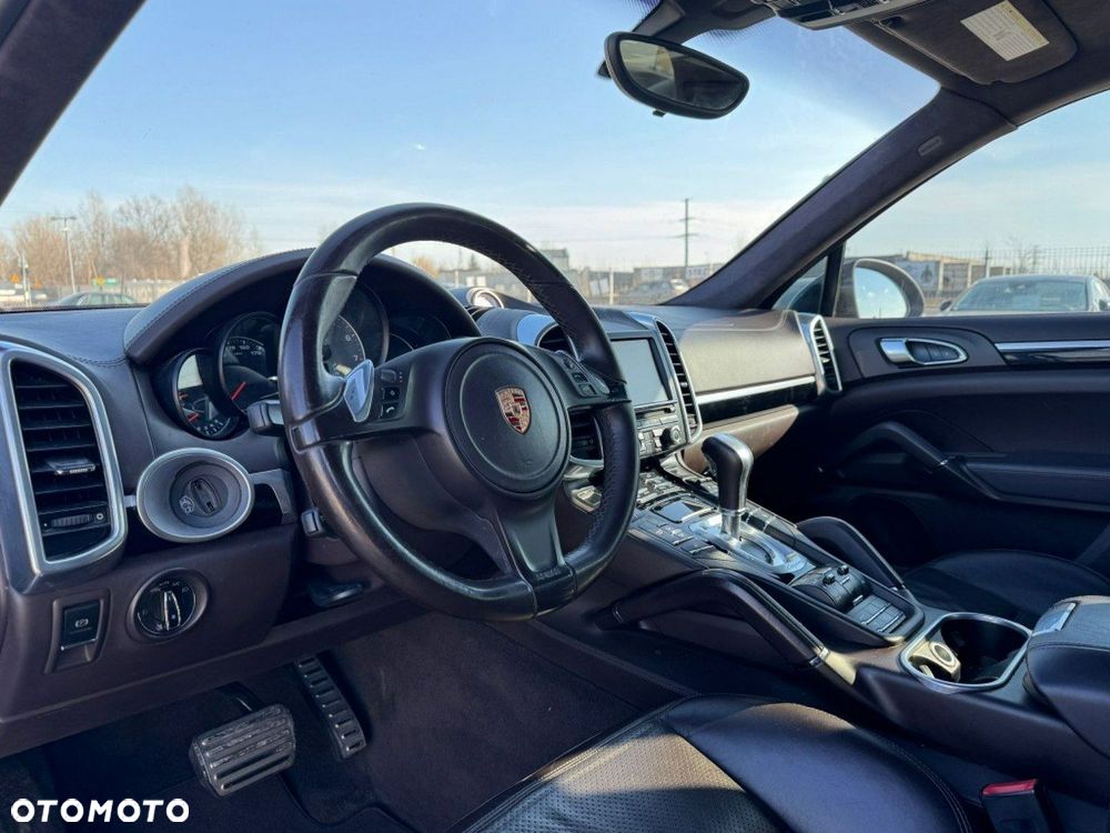 Porsche Cayenne - 11