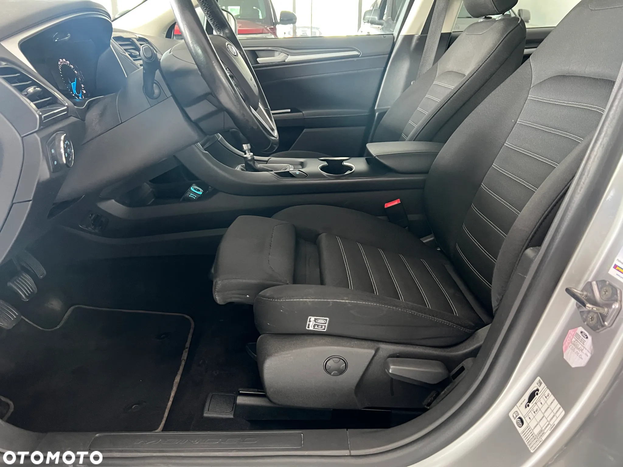Ford Mondeo 2.0 EcoBlue Titanium - 20