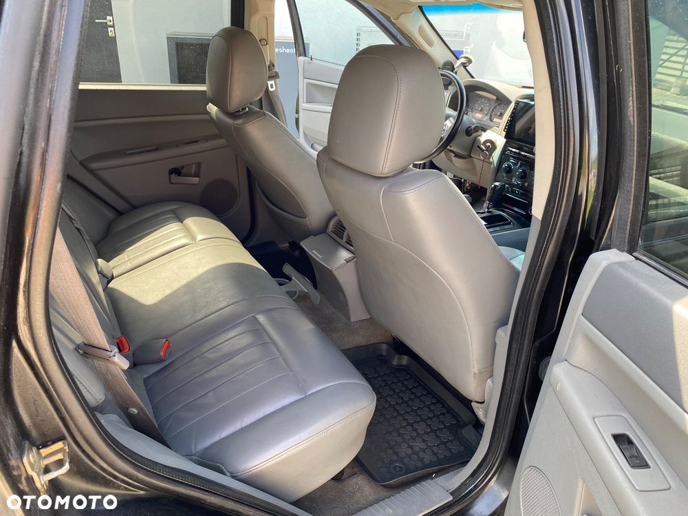 Jeep Grand Cherokee - 11