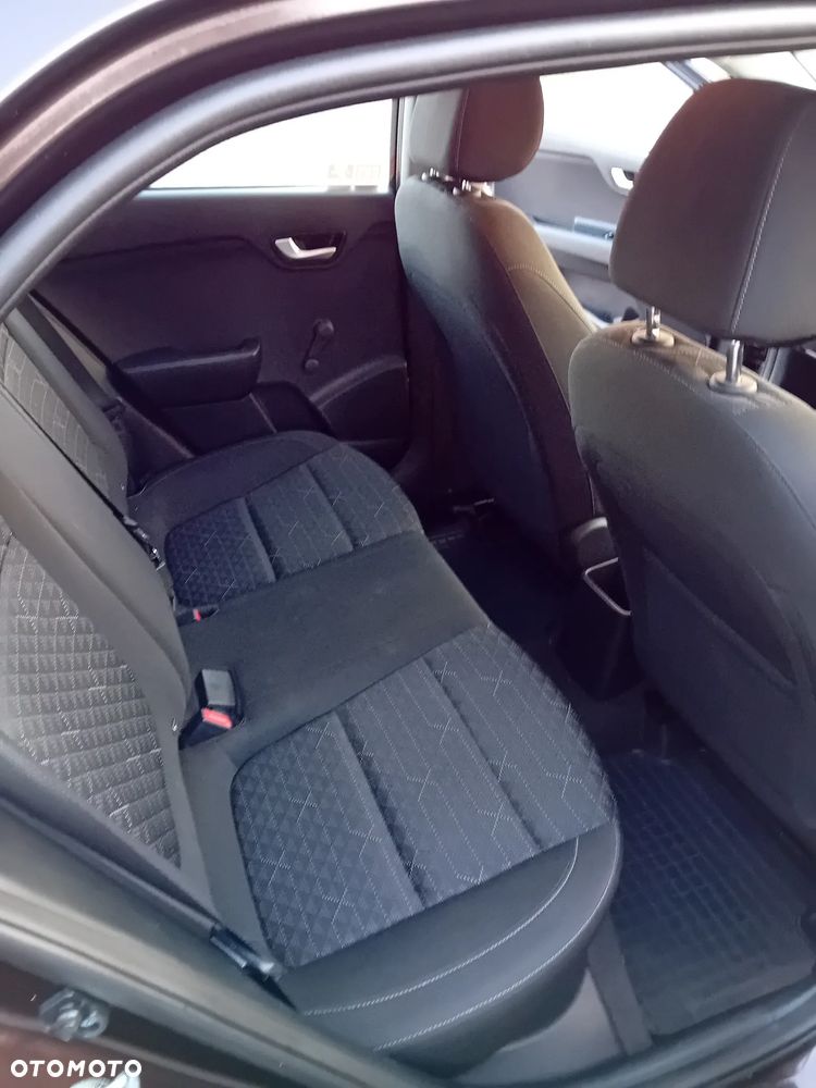 Kia Rio 1.2 L - 31