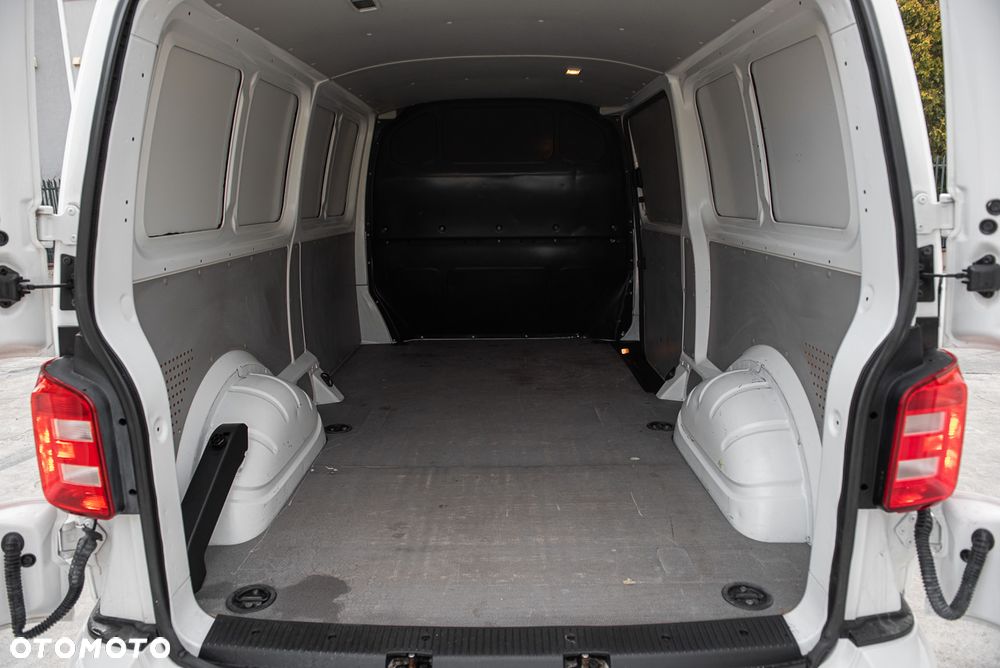 Volkswagen Transporter - 18