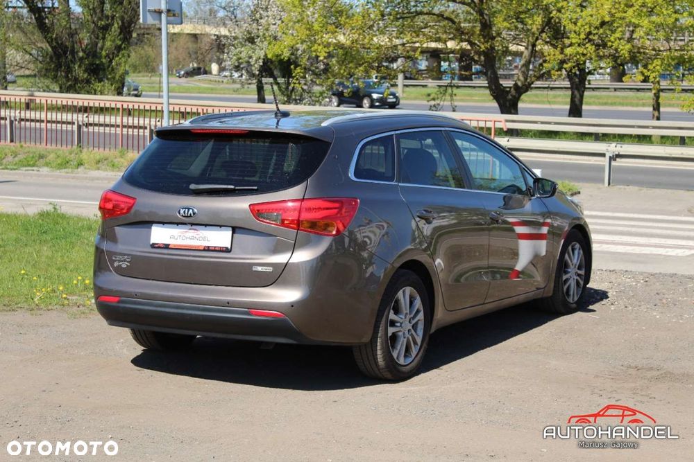Kia Ceed - 6