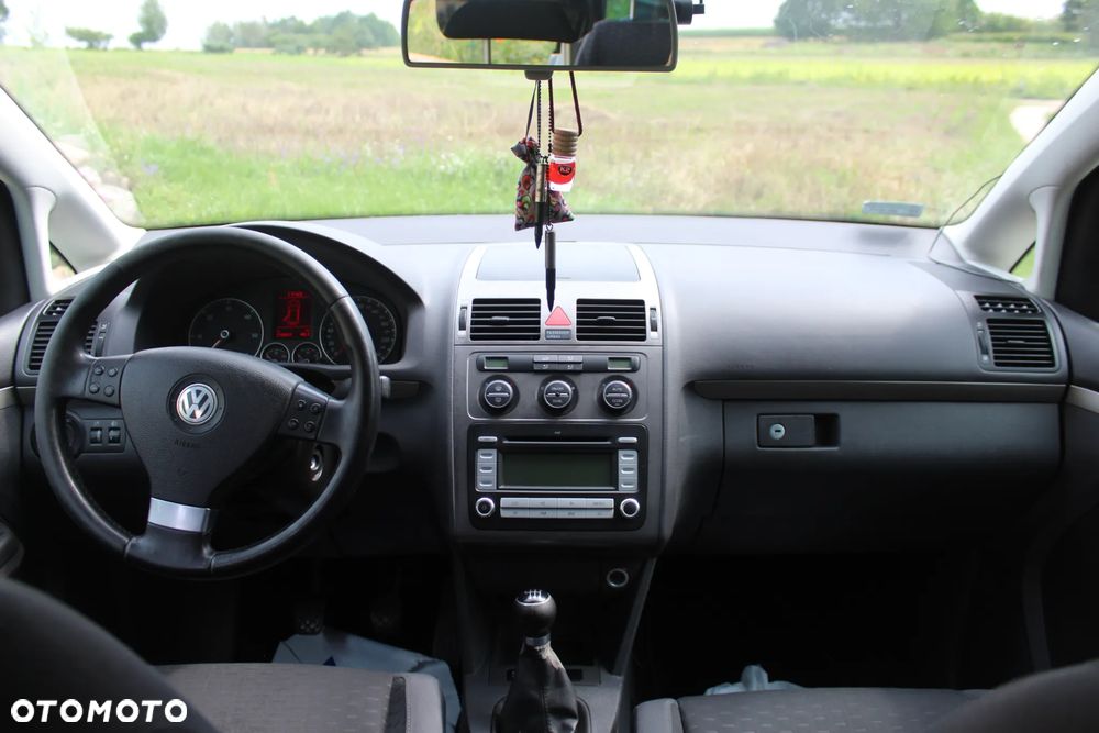 Volkswagen Touran - 7