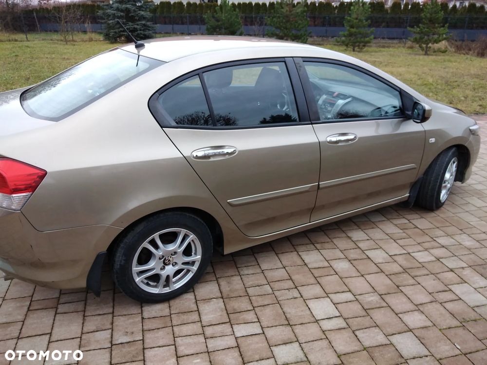 Honda City 1.4 Comfort - 8