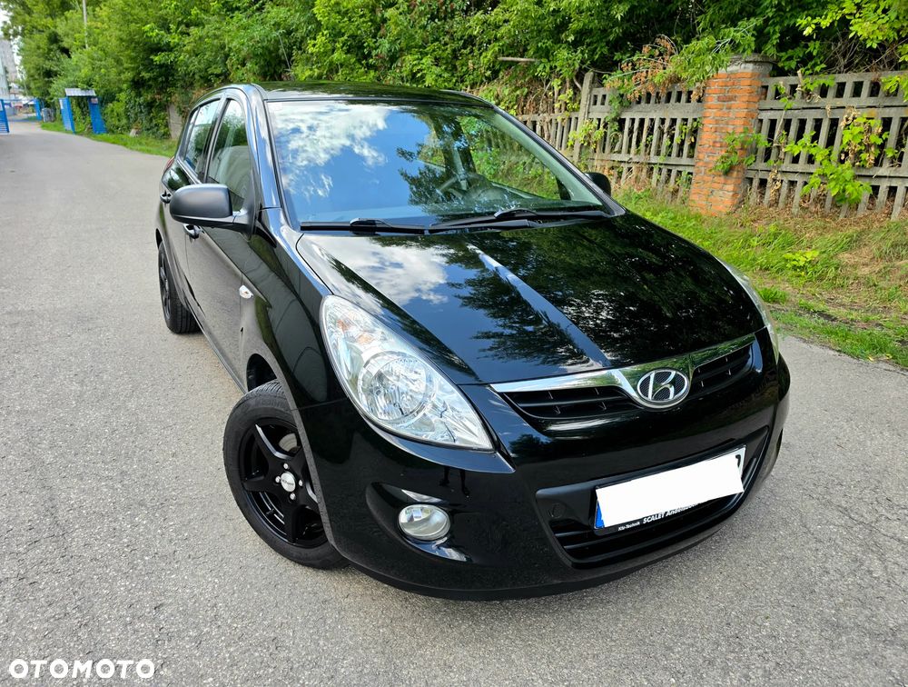 Hyundai i20 1.2 FIFA WM Edition - 15