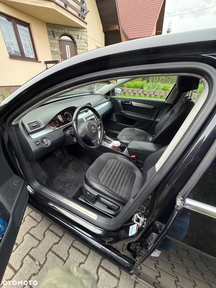 Volkswagen Passat 2.0 TDI Highline R-Style DSG - 19