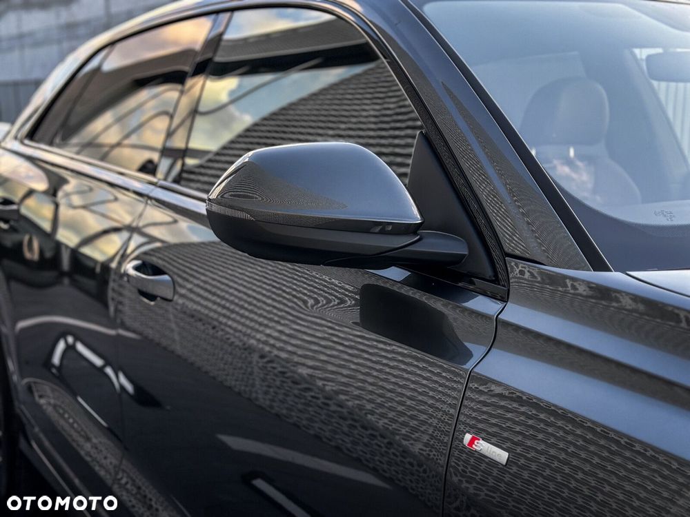 Audi Q8 - 12