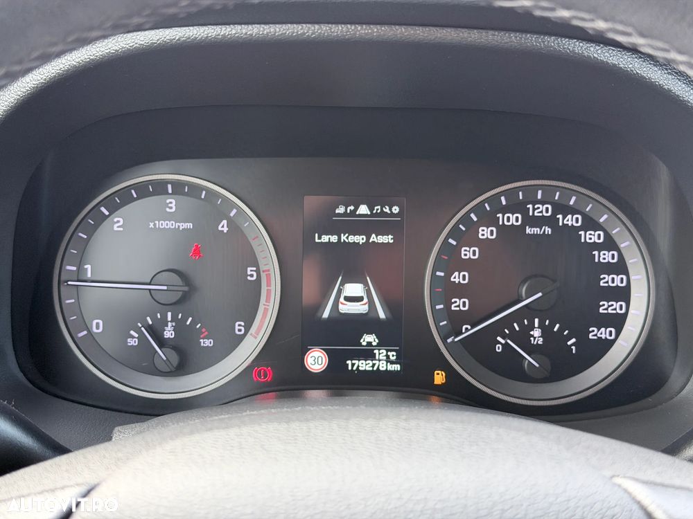 Hyundai Tucson blue 2.0 CRDi 4WD Premium - 13