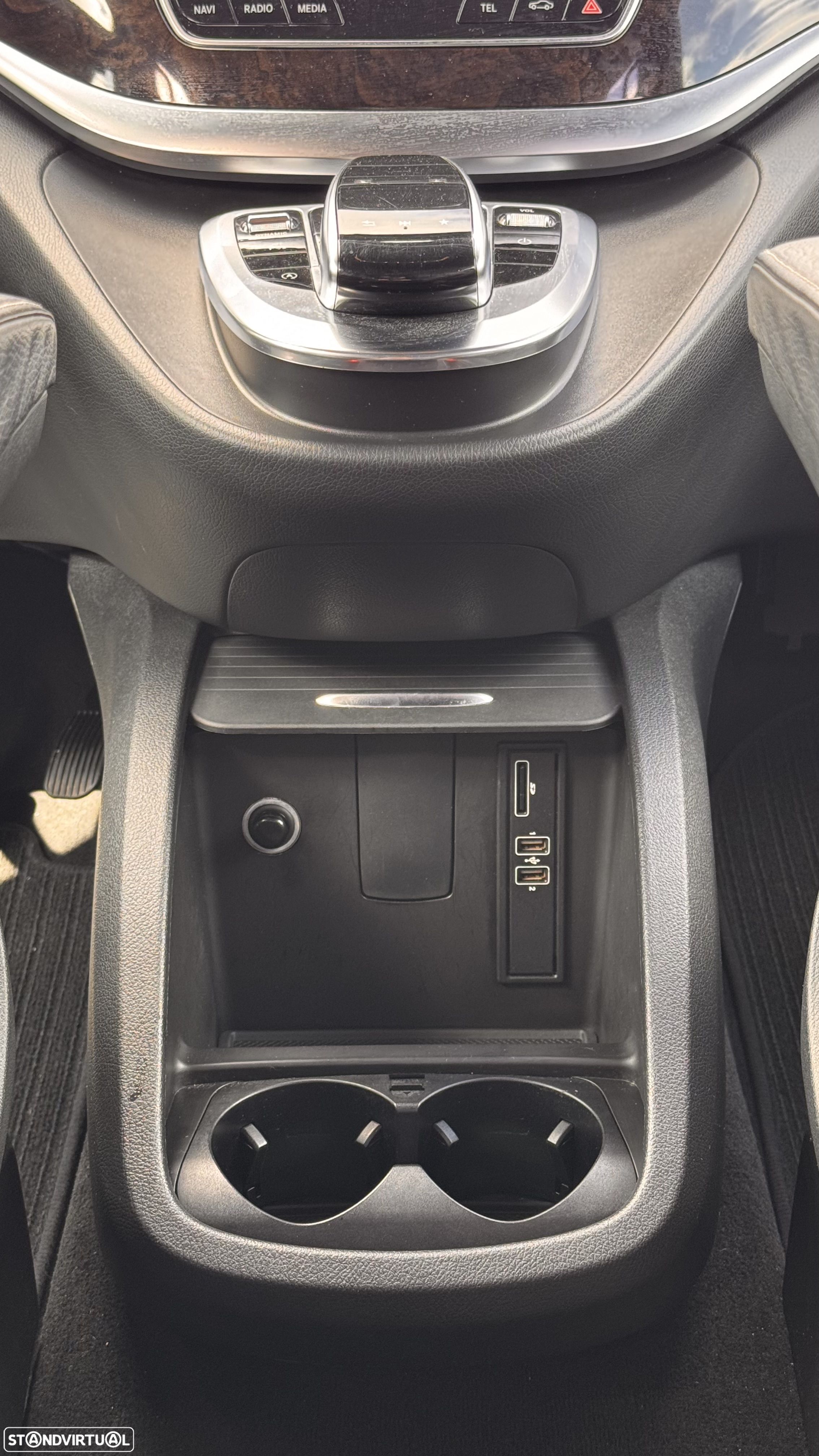 Mercedes-Benz V 220 d Longo Avantgarde Aut. - 48