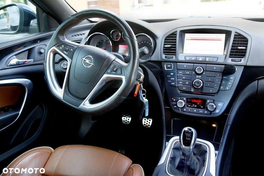 Opel Insignia - 15