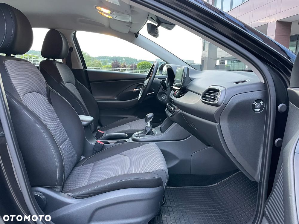 Hyundai i30 1.5 DPI Classic + - 29