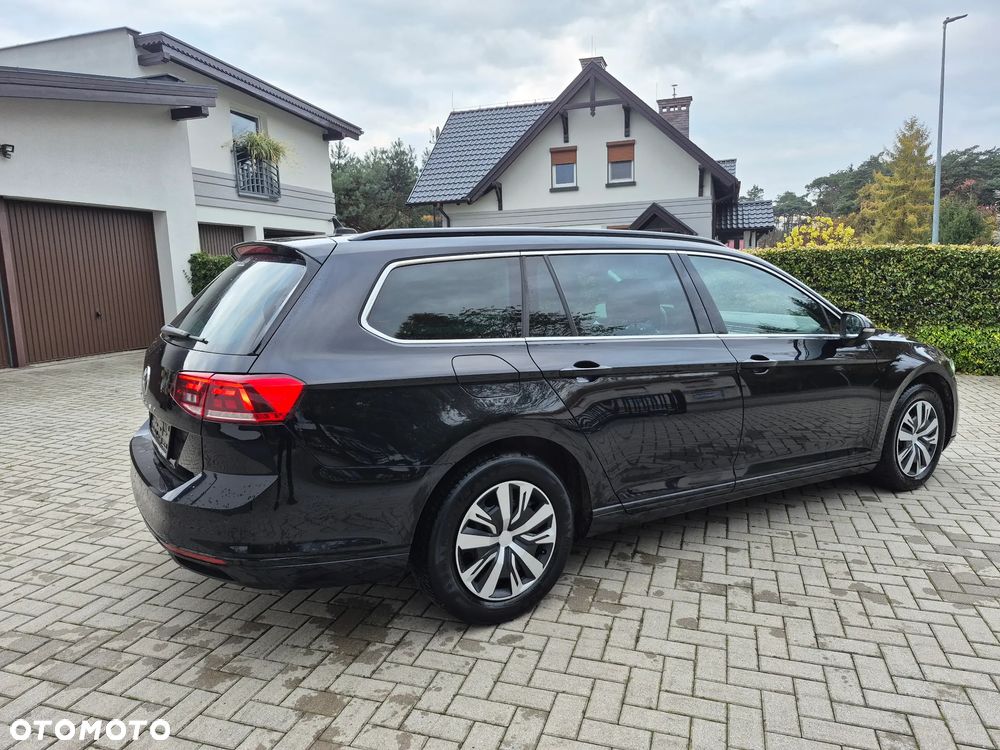 Volkswagen Passat - 4