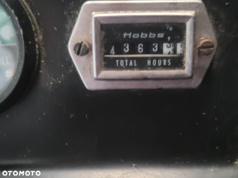 John Deere 1085 - 8