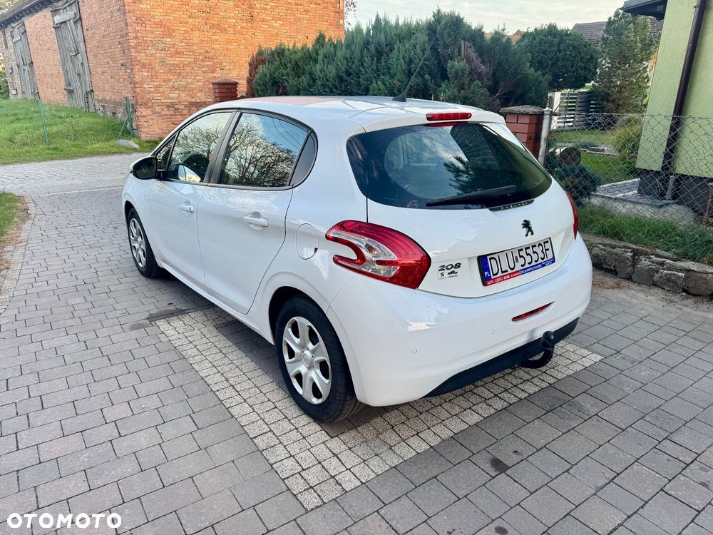 Peugeot 208 - 6