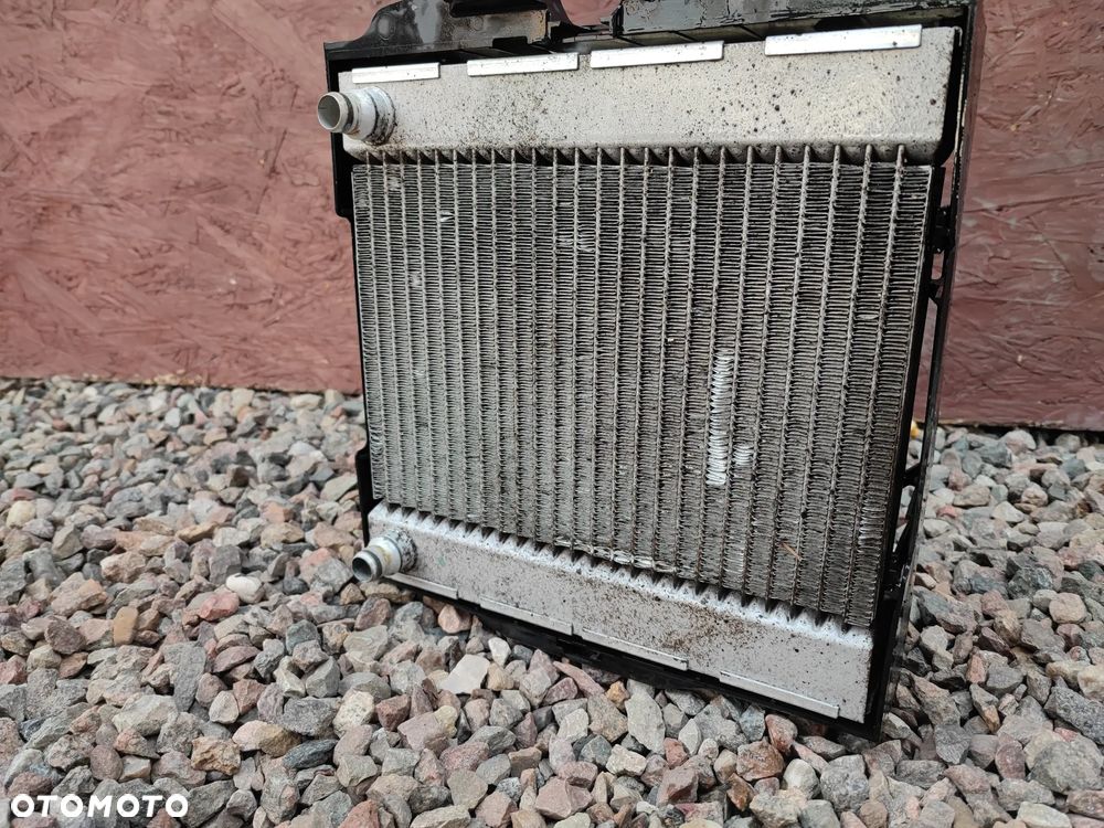 BMW F01 / F01N / F02 / F02N / F06 / F07 / F10 / F10N / F11 / F12 / F13 ORYGINALNA DODATKOWA CHŁODNICA WODY BEHR + STELAŻ / MOCOWANIE O NR.  1711 7 802 662 OEM SPRAWNA W 100% - 5