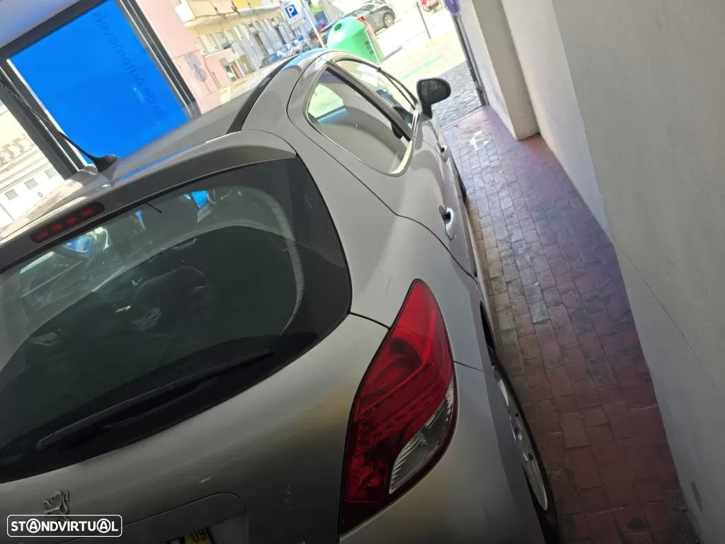 Peugeot 207 1.4 16V Trendy - 6