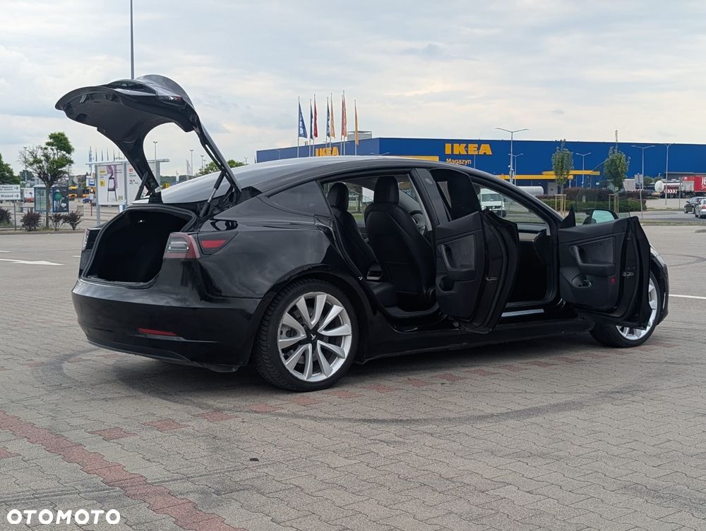 Tesla Model 3 - 13