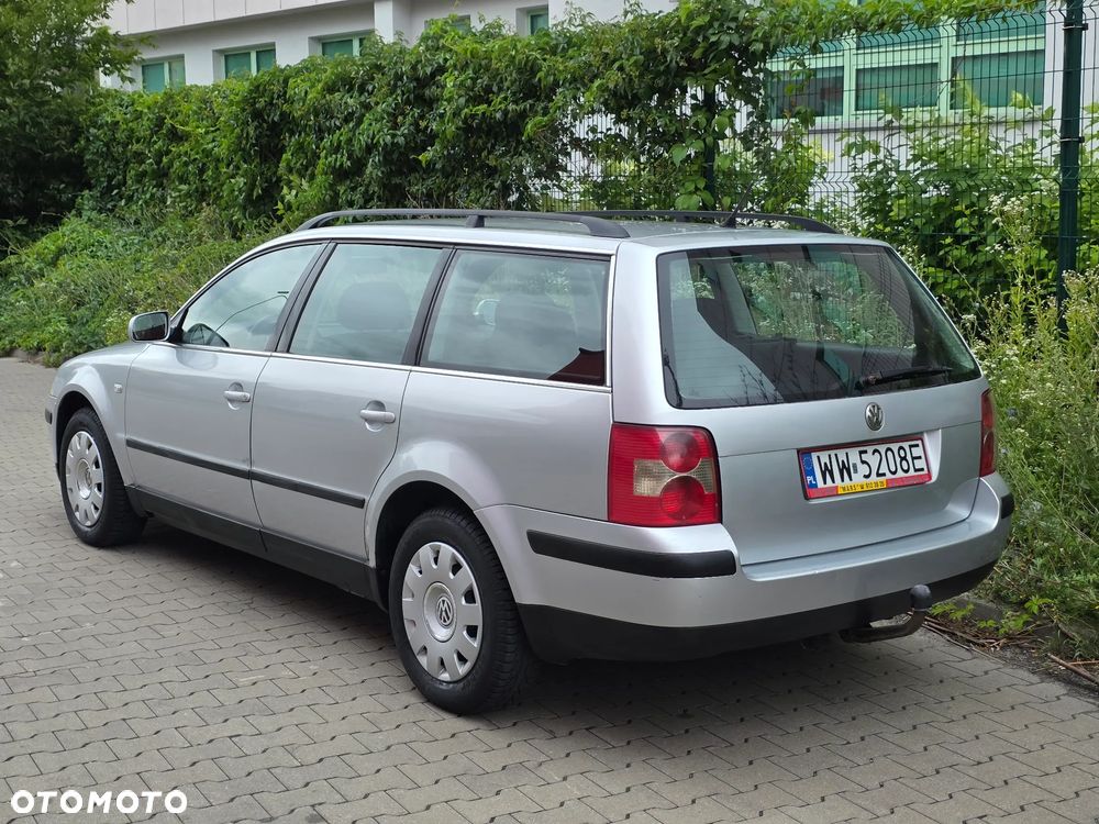 Volkswagen Passat 1.6 Family - 3