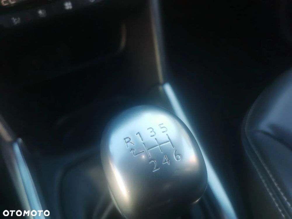 Peugeot 2008 e-HDi FAP 115 STOP & START Allure - 20