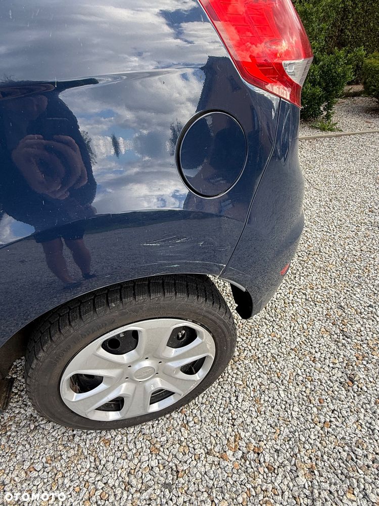 Ford Fiesta 1.25 Ambiente - 11