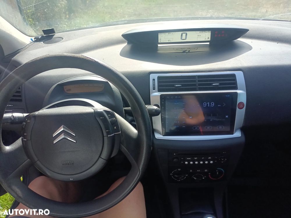 Citroën C4 1.4i 16V SX - 4