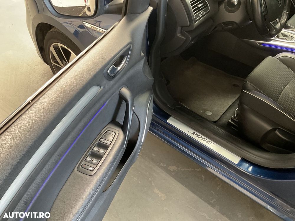 Renault Megane ENERGY TCe 140 EDC BOSE EDITION - 14