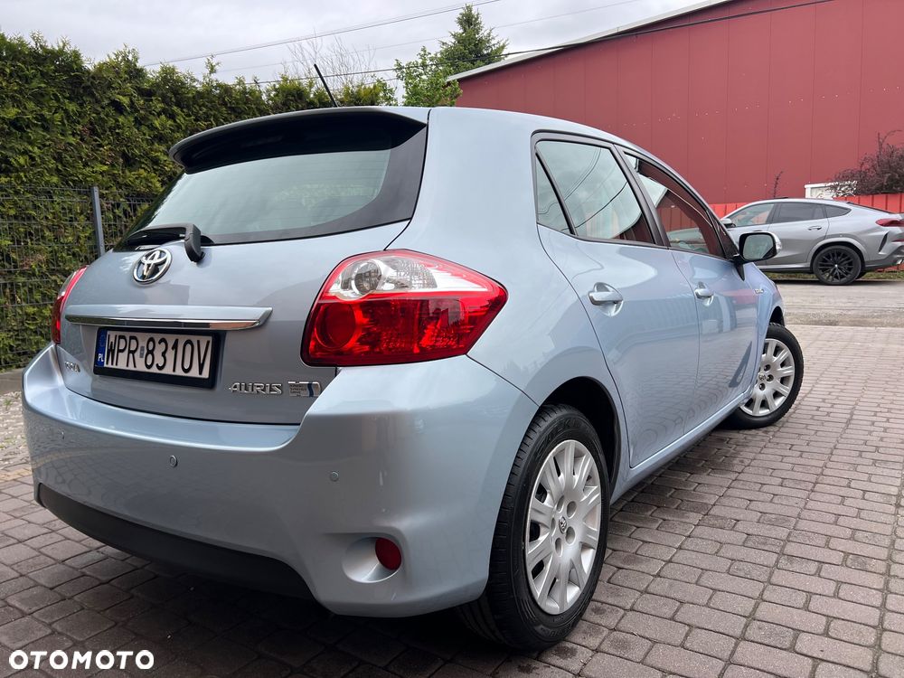 Toyota Auris - 9