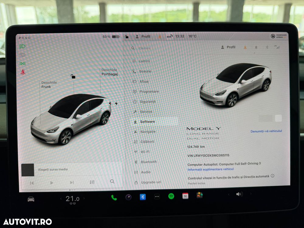 Tesla Model Y - 29