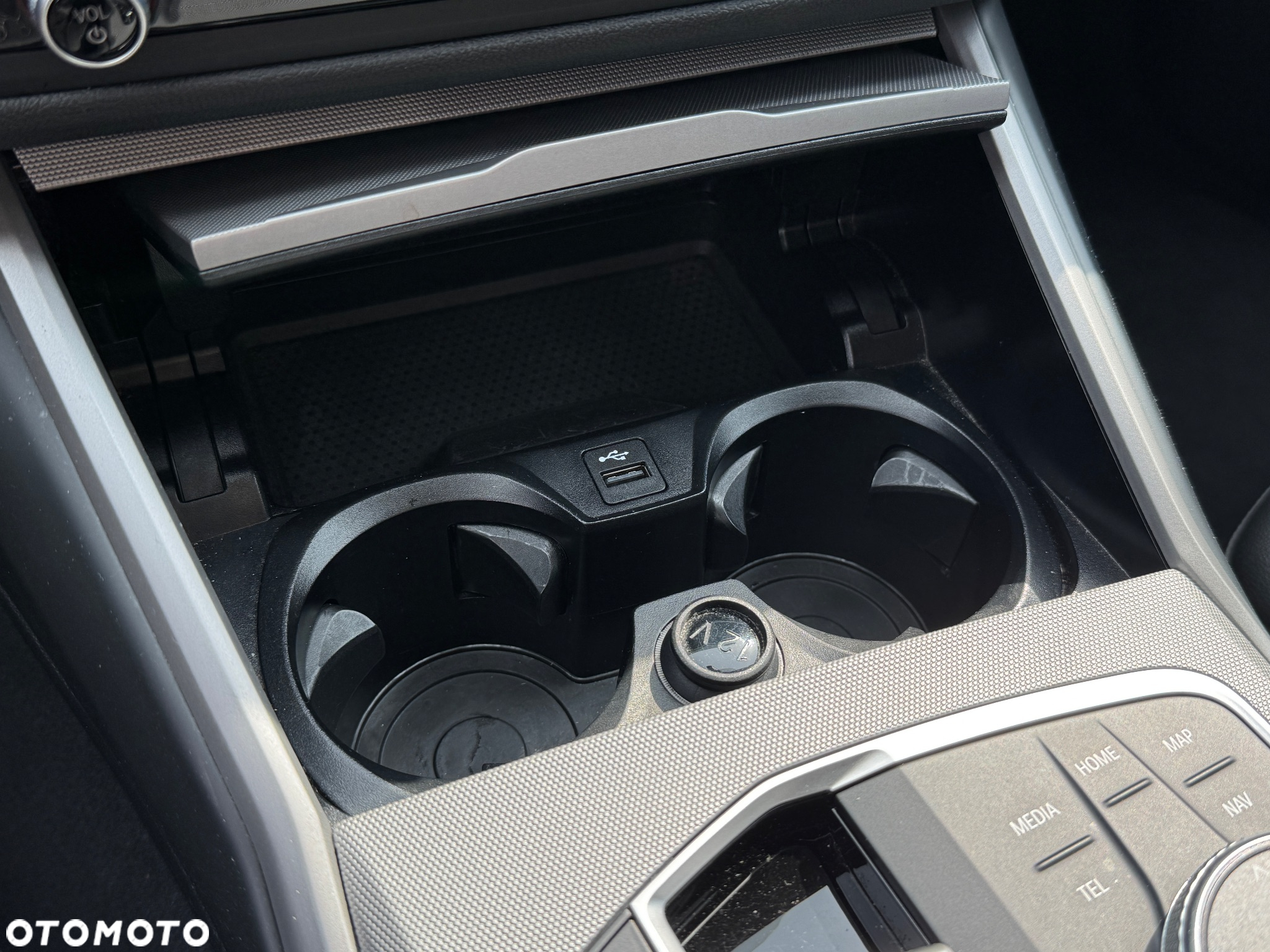 BMW Seria 3 318d - 21