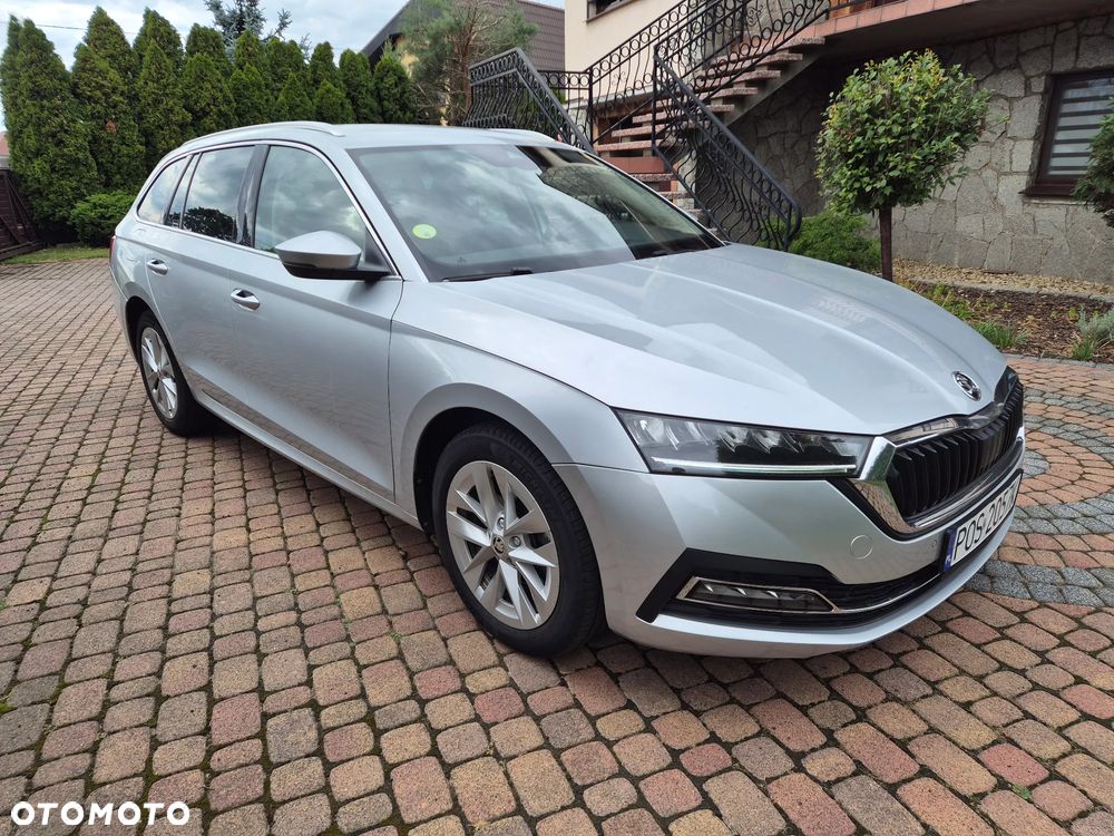 Skoda Octavia 2.0 TDI DSG Exclusive Plus - 2