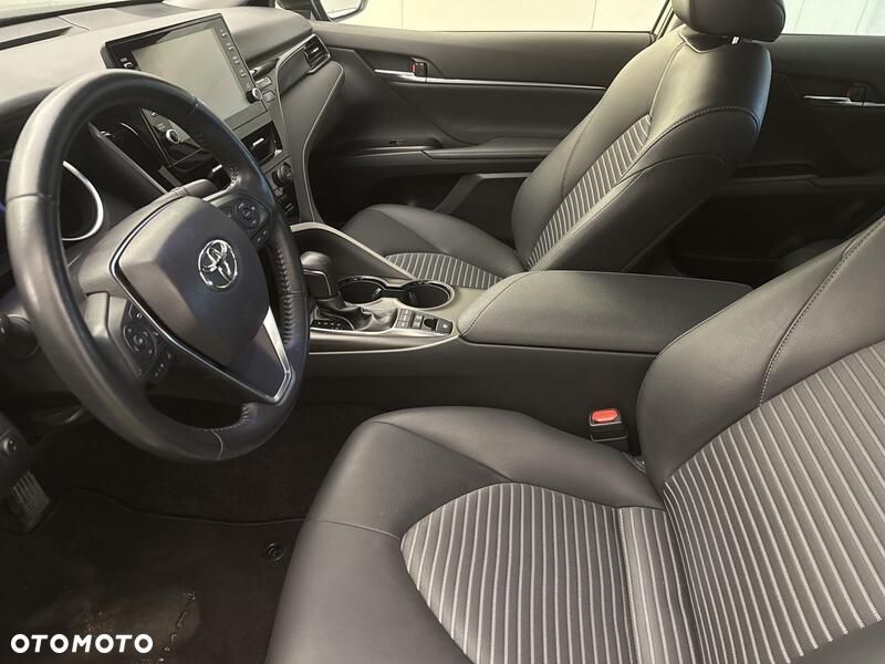 Toyota Camry 2.5 Hybrid Prestige CVT - 11