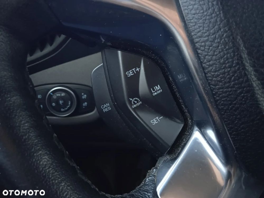 Ford Transit Connect - 17