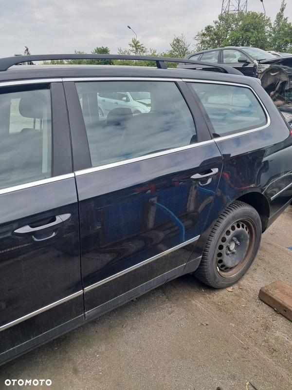 VW PASSAT B6 05-10 Kombi Variant Drzwi lewy tył LC9X Bez rdzy