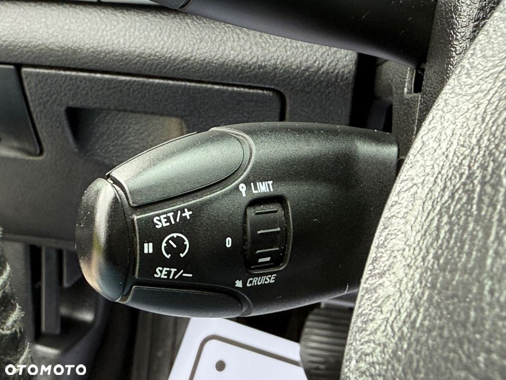 Peugeot 407 SW 140 Premium - 11