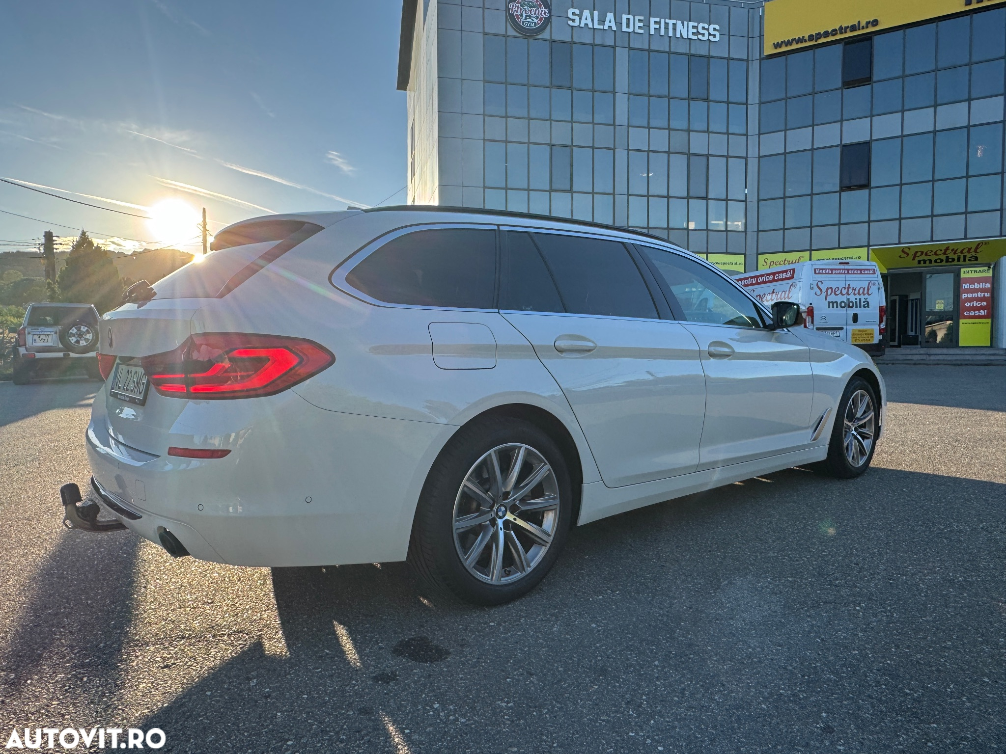 BMW Seria 5 520d Touring Aut. Sport Line - 7