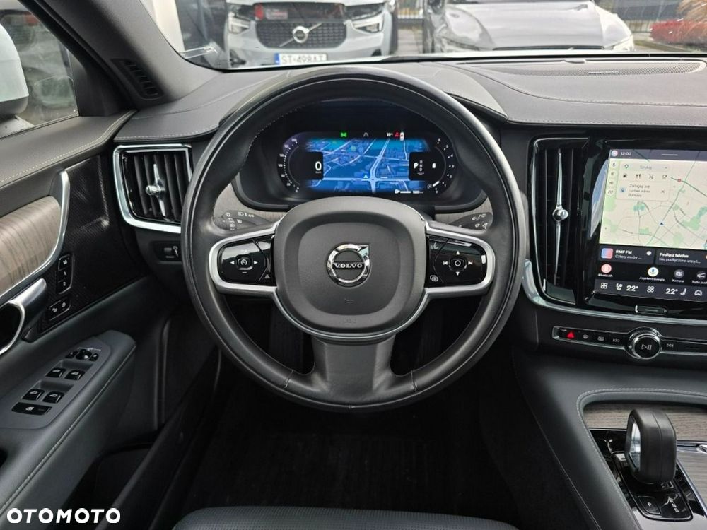 Volvo V90 Cross Country B5 D AWD Ultimate - 28