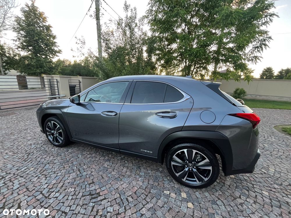 Lexus UX 250h Elegance 2WD - 8
