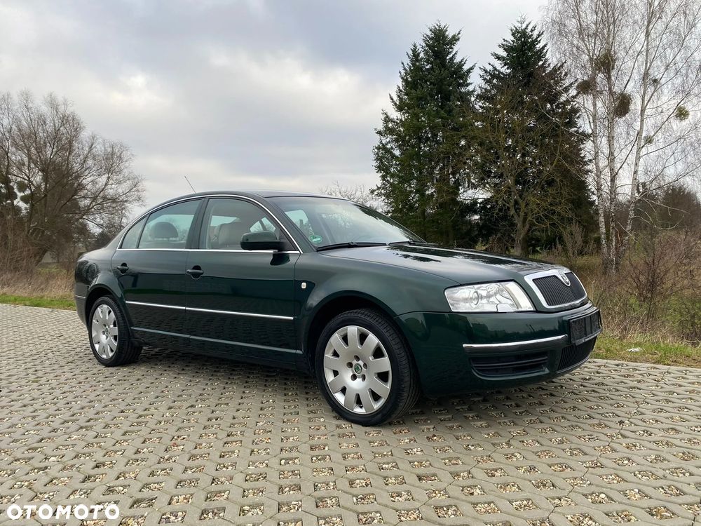 Skoda Superb 1.8 Turbo Exclusive - 19